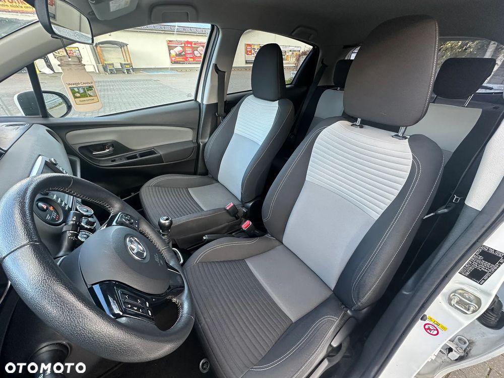 Toyota Yaris 1.5 Premium - 15
