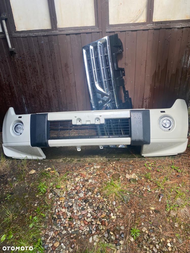 Mitsubishi Pajero - 1