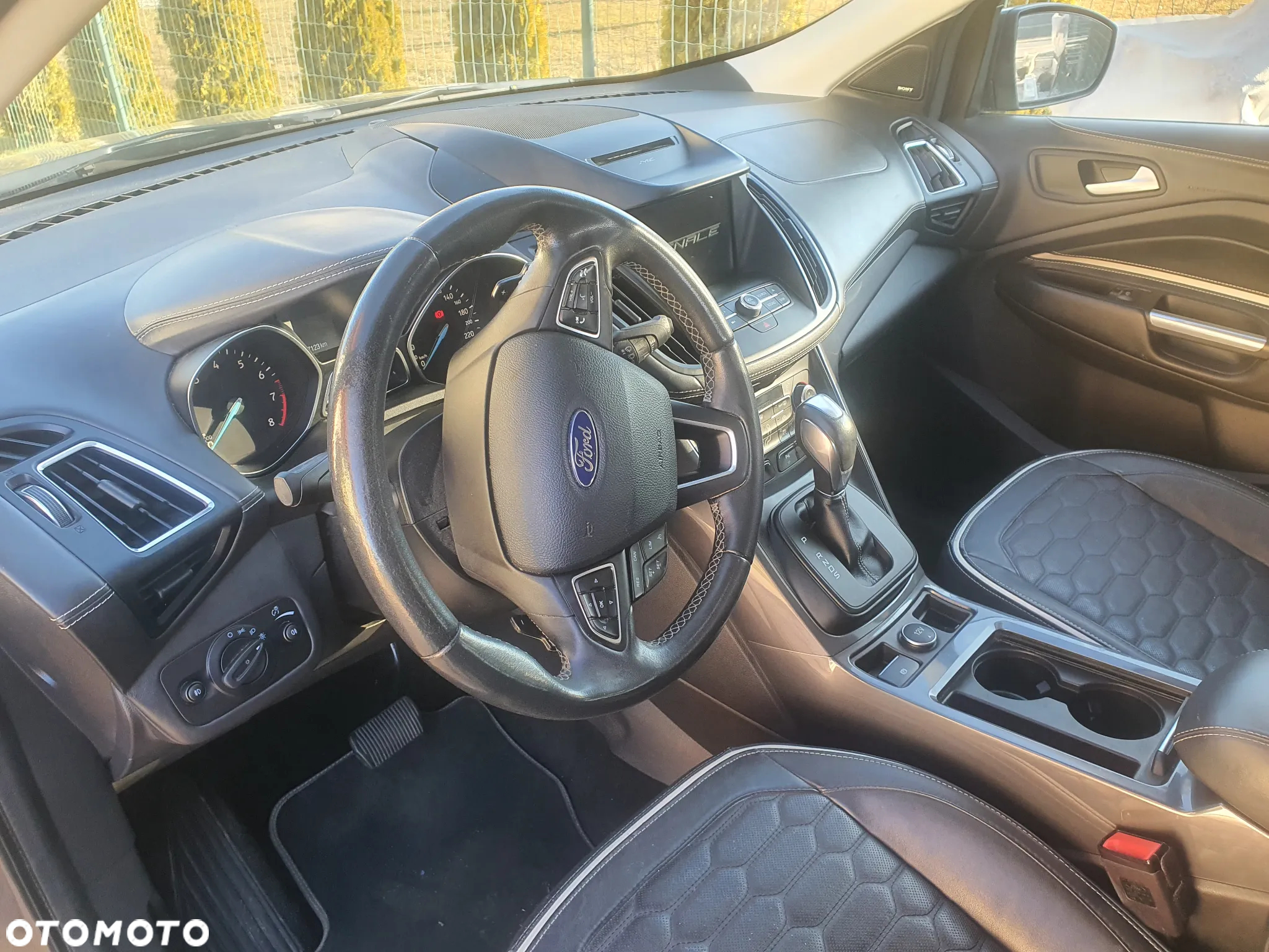 Ford Kuga 1.5 EcoBoost 2x4 Vignale - 9