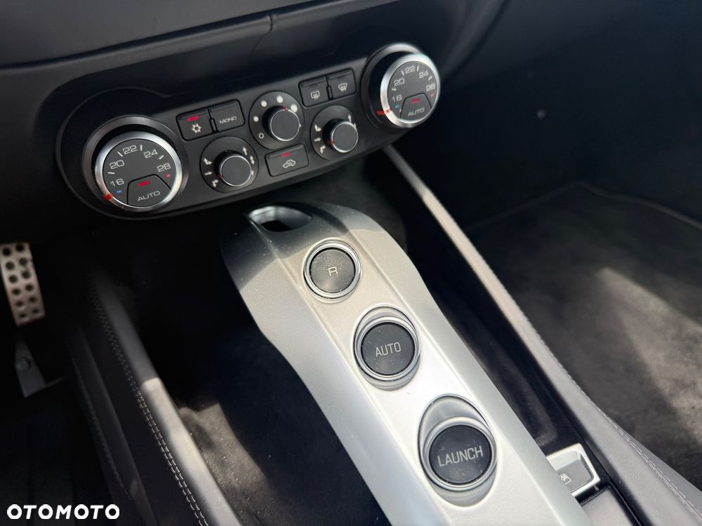 Ferrari California T - 18