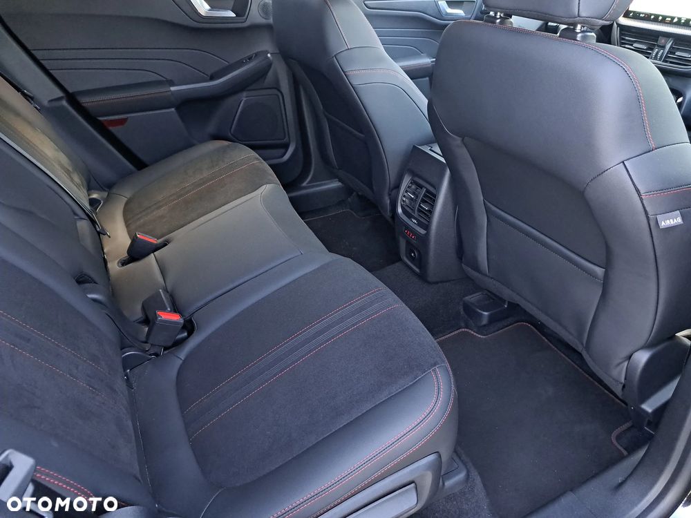 Ford Kuga 1.5 EcoBoost FWD ST-Line X - 16