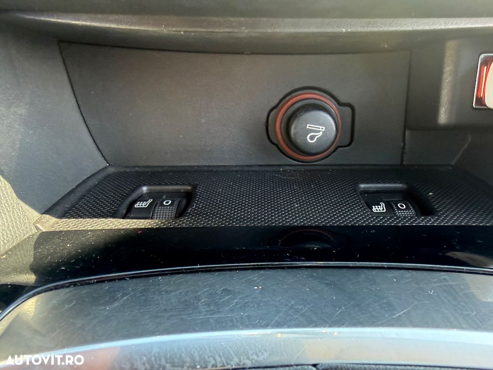 Peugeot 308 1.2 L PureTech Turbo Access - 13