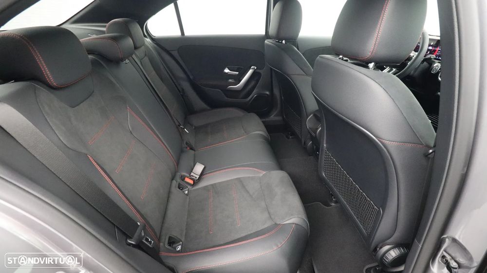 Mercedes-Benz A 180 Limousine d AMG Line Aut. - 27