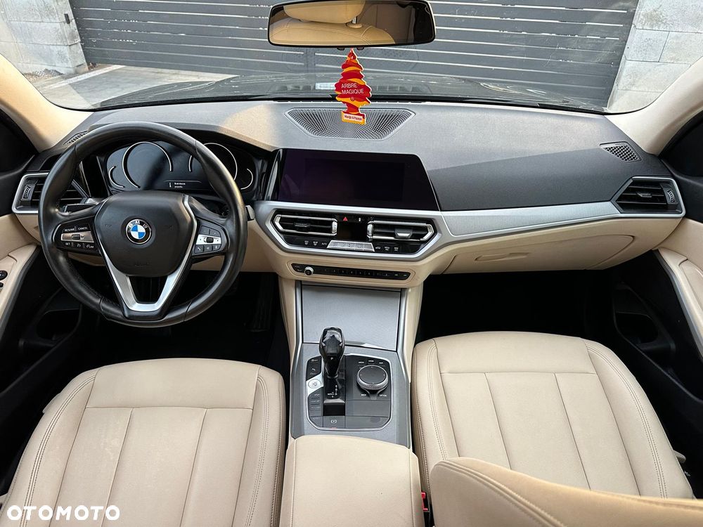 BMW Seria 3 318d Sport Line Shadow - 11