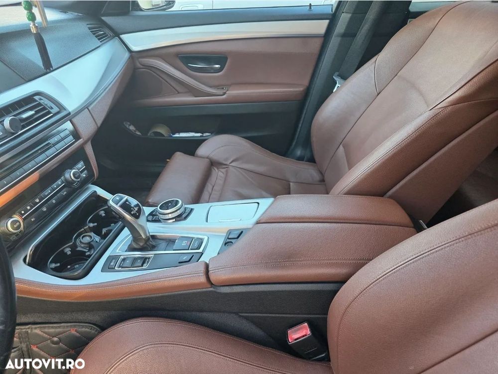 BMW Seria 5 525d Aut. - 6