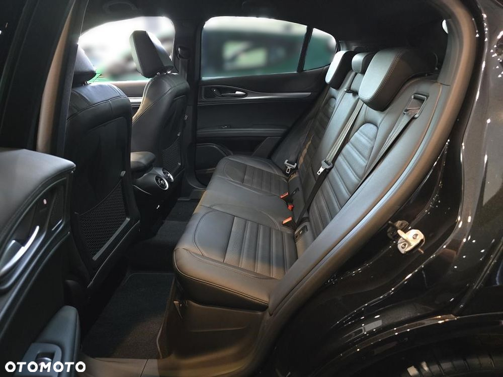 Alfa Romeo Stelvio 2.0 Turbo Veloce Q4 - 9
