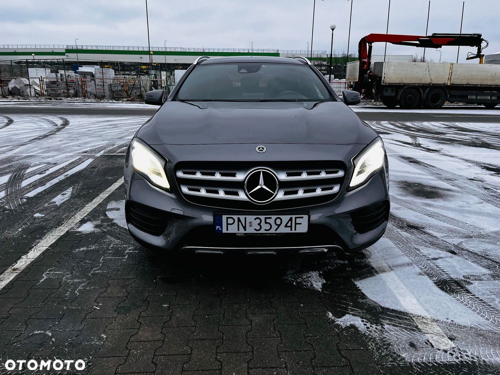 Mercedes-Benz GLA 180 7G-DCT AMG Line - 18