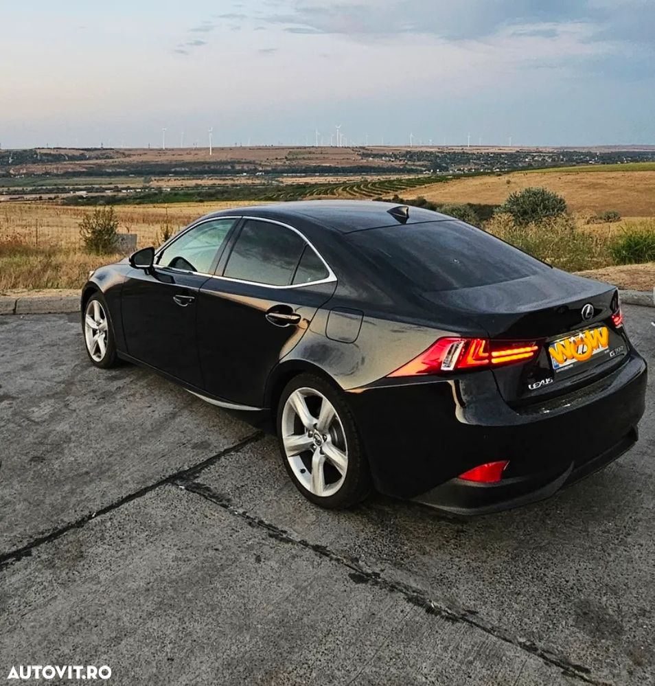 Lexus Seria IS Luxury Line - 2