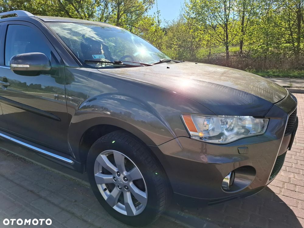 Mitsubishi Outlander 2.0 DID Intense + SE - 15