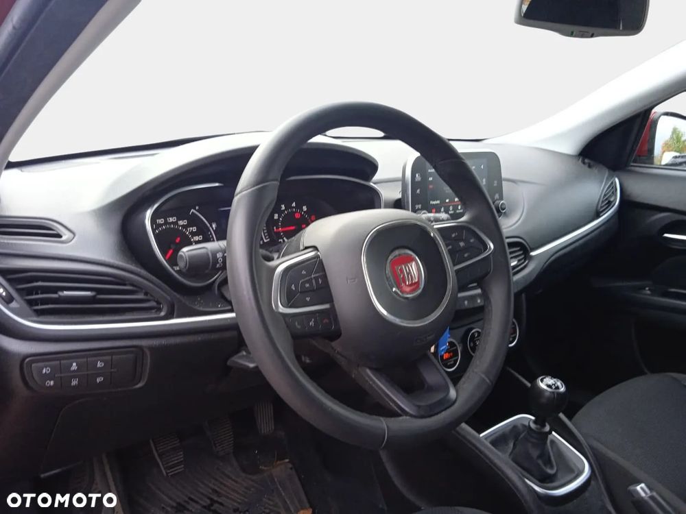 Fiat Tipo 1.4 16v Lounge EU6d - 13