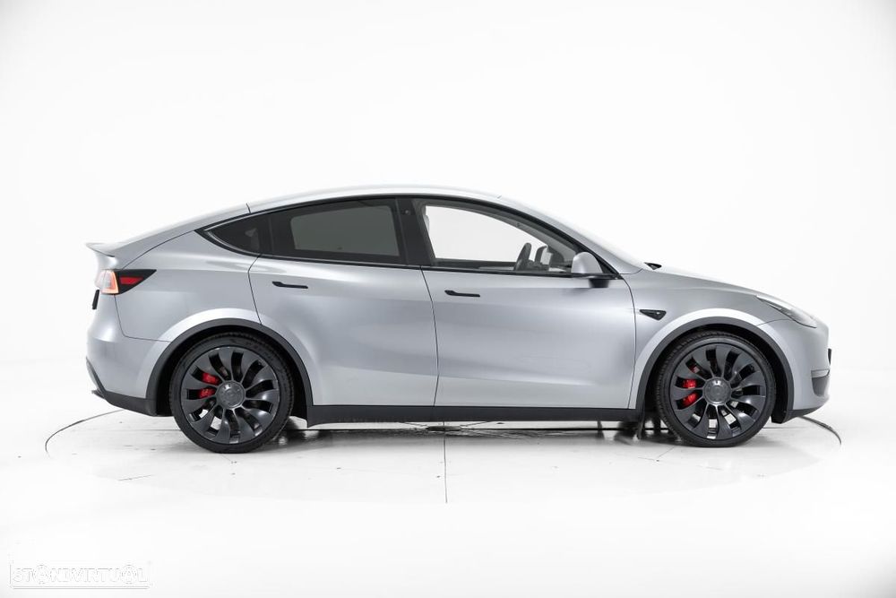Tesla Model Y Performance Tração Integral - 3