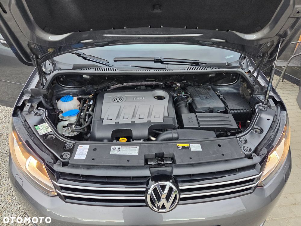 Volkswagen Touran 2.0 TDI DPF BlueMotion Technology Comfortline - 33