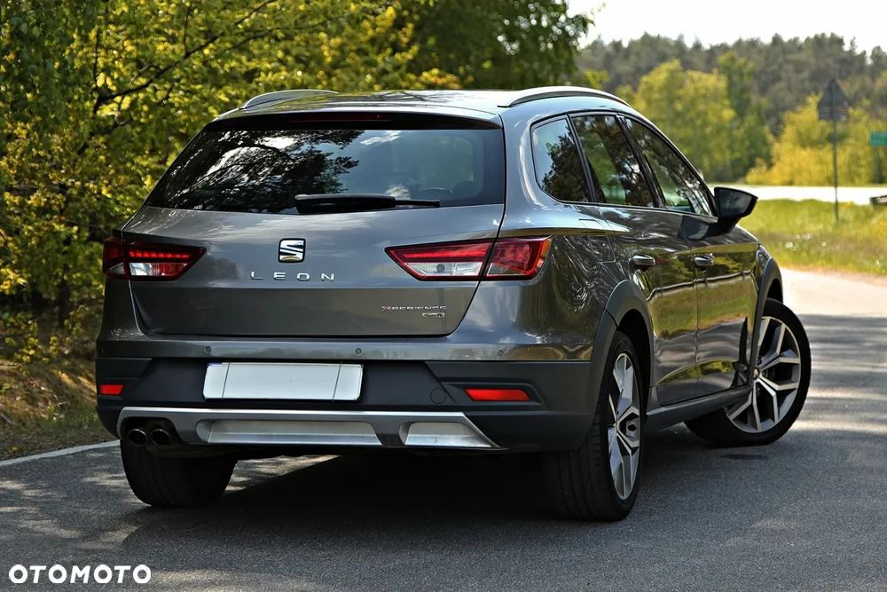 Seat Leon 2.0 TDI X-Perience S&S 4Drive - 3