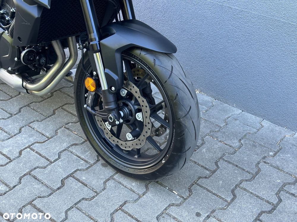 Honda Hornet - 24