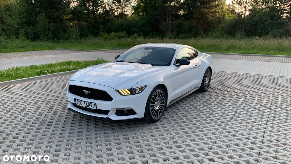 Ford Mustang 3.7 V6 - 1