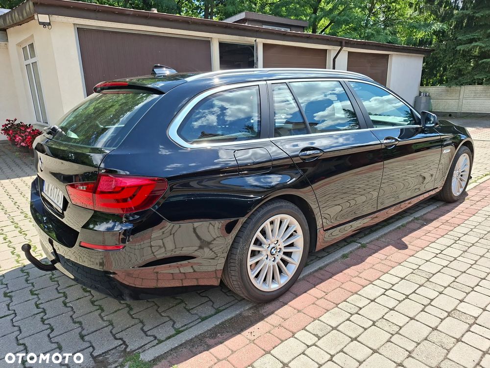 BMW Seria 5 528i - 6
