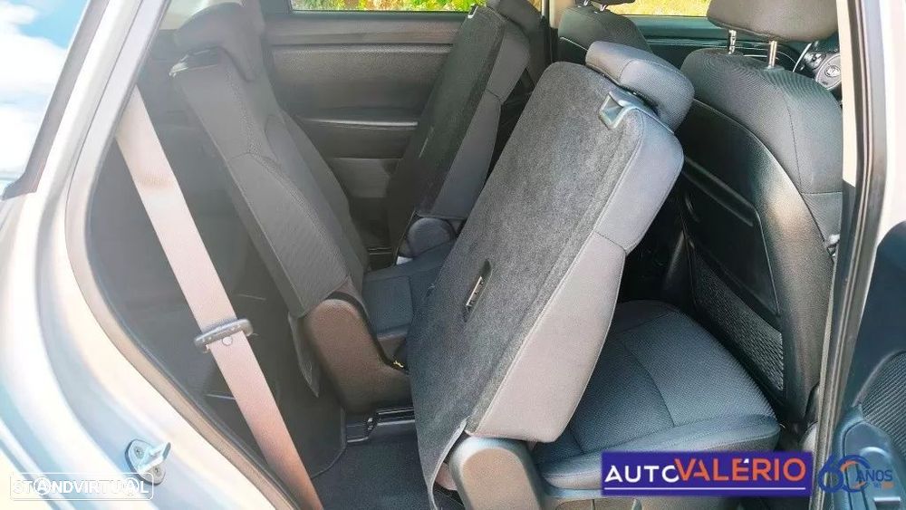 Kia Carens 1.7 CRDi ISG EX - 31