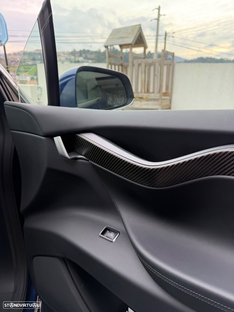 Tesla Model X 75D - 6