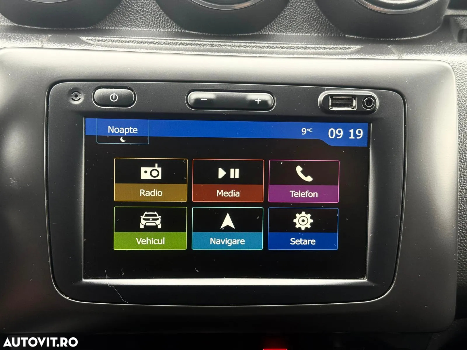 Dacia Duster 1.6 SCe 4WD Prestige jante 17" - 31