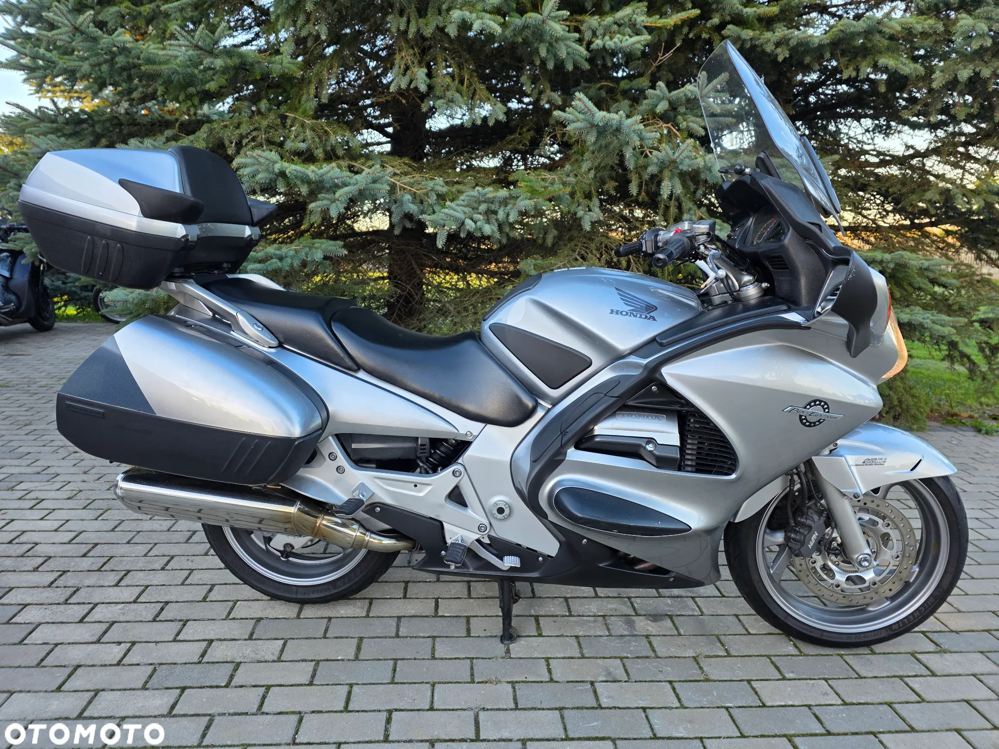 Honda ST - 33