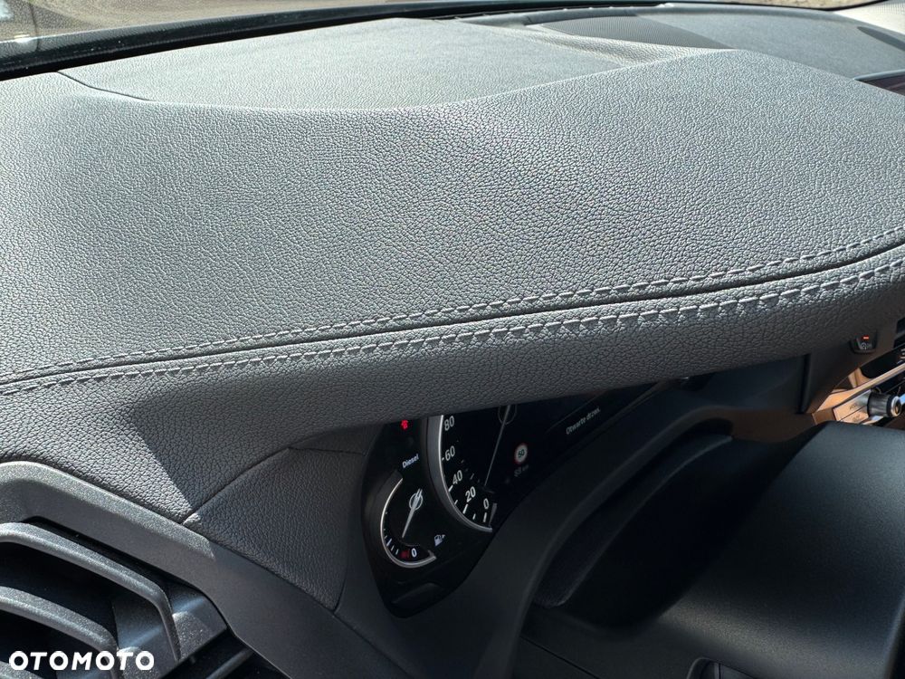 BMW X3 sDrive18d xLine - 28