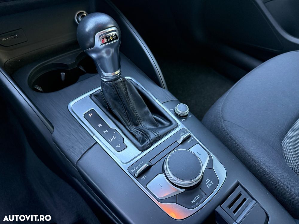 Audi A3 ack 2.0 TDI S tronic Design - 10