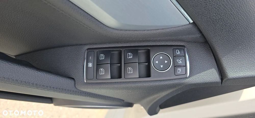 Mercedes-Benz Klasa C 320 CDI DPF 7G-TRONIC Avantgarde - 11