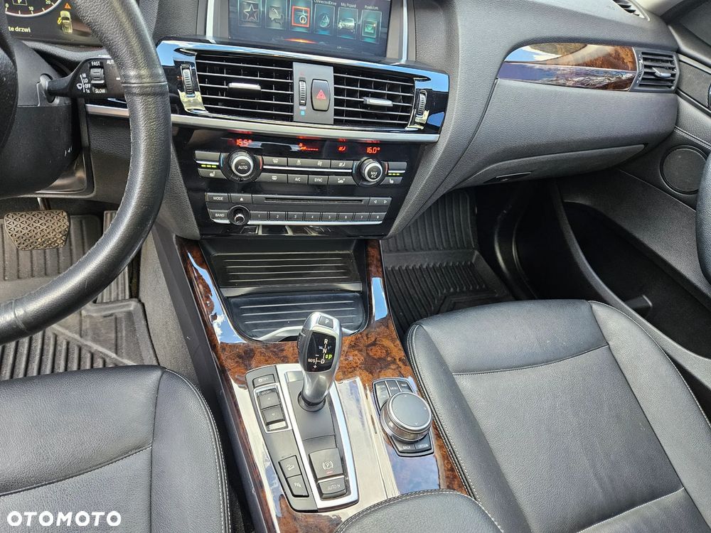 BMW X3 xDrive28i Sport-Aut xLine - 25
