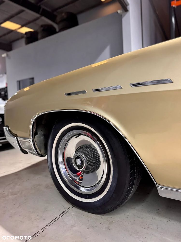 Buick Electra - 24