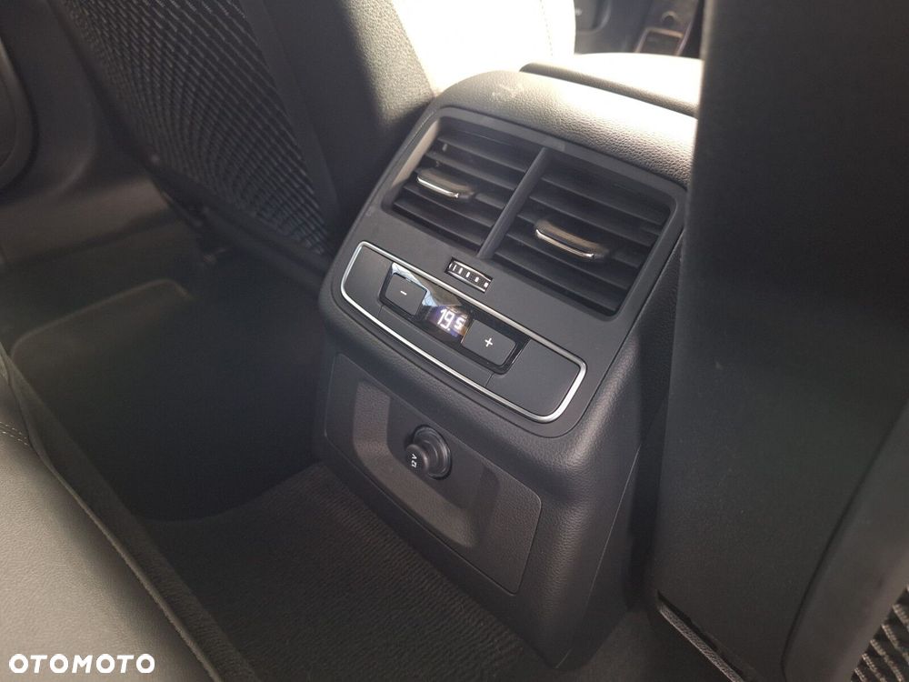 Audi A4 Avant 40 TDI mHEV Quattro S Line S tronic - 38