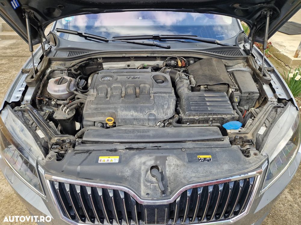 Skoda Superb 2.0 TDI DSG 4X4 Ambition - 18