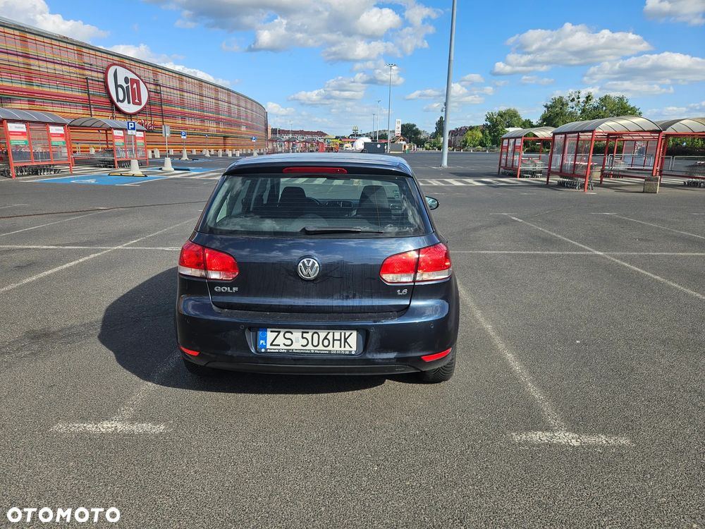Volkswagen Golf 1.6 Comfortline - 6