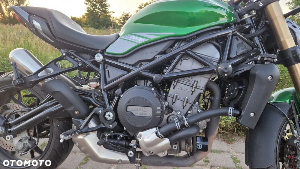 Benelli 752 S - 6