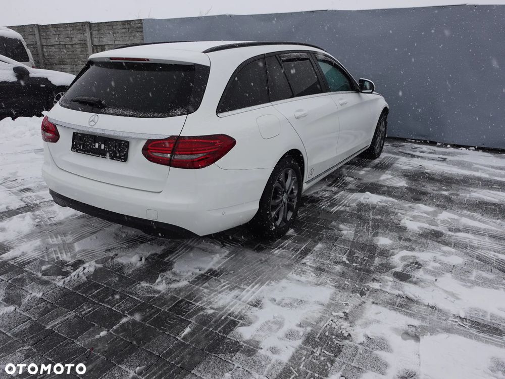 Mercedes-Benz Klasa C 220 d 4Matic 9G-TRONIC Avantgarde - 5