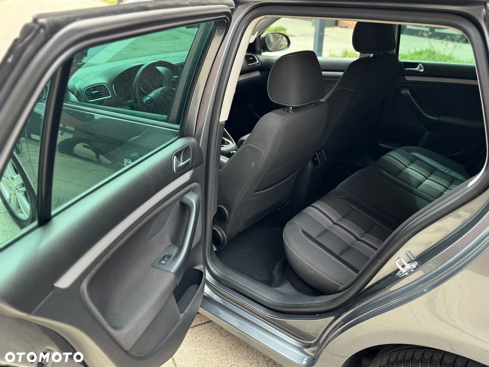 Volkswagen Golf 1.6 TDI DPF BlueMotion Technology MATCH - 11