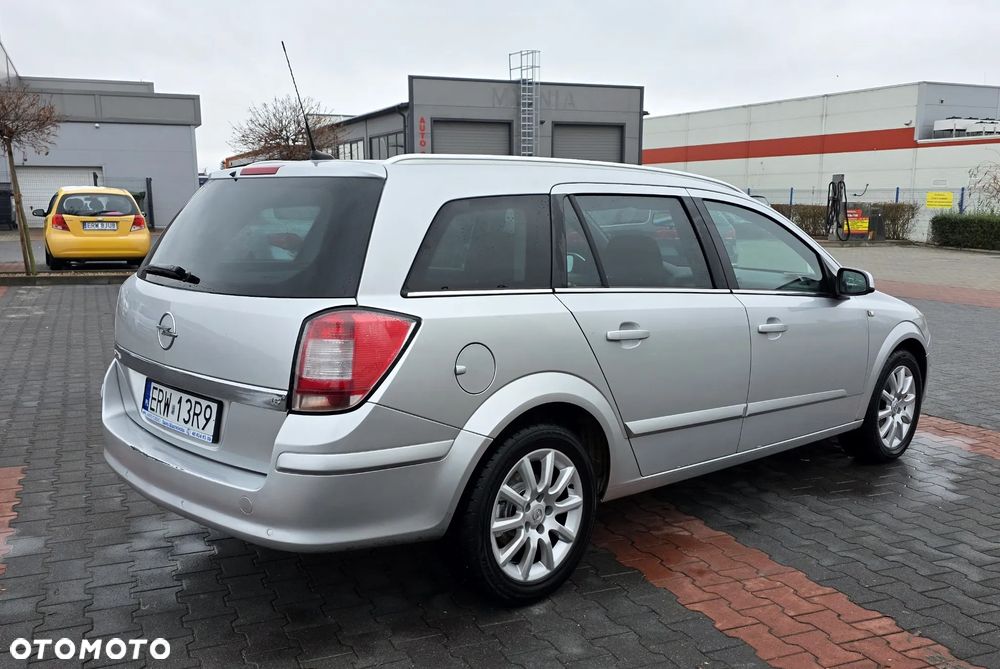 Opel Astra 1.6 NAVI - 4