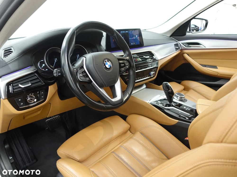 BMW Seria 5 520d xDrive Luxury Line - 18