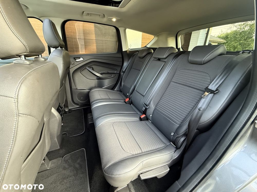 Ford Kuga 1.5 EcoBoost 2x4 ST-Line - 18