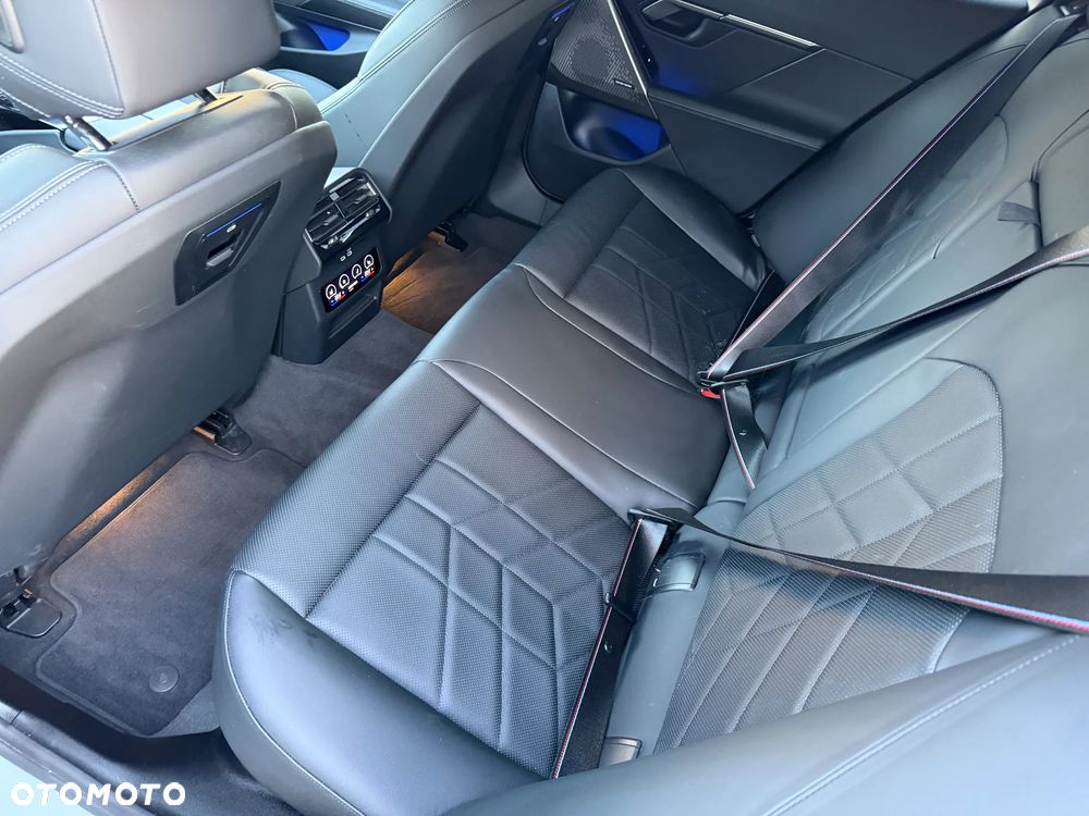 BMW Seria 5 540d xDrive mHEV M Sport - 30
