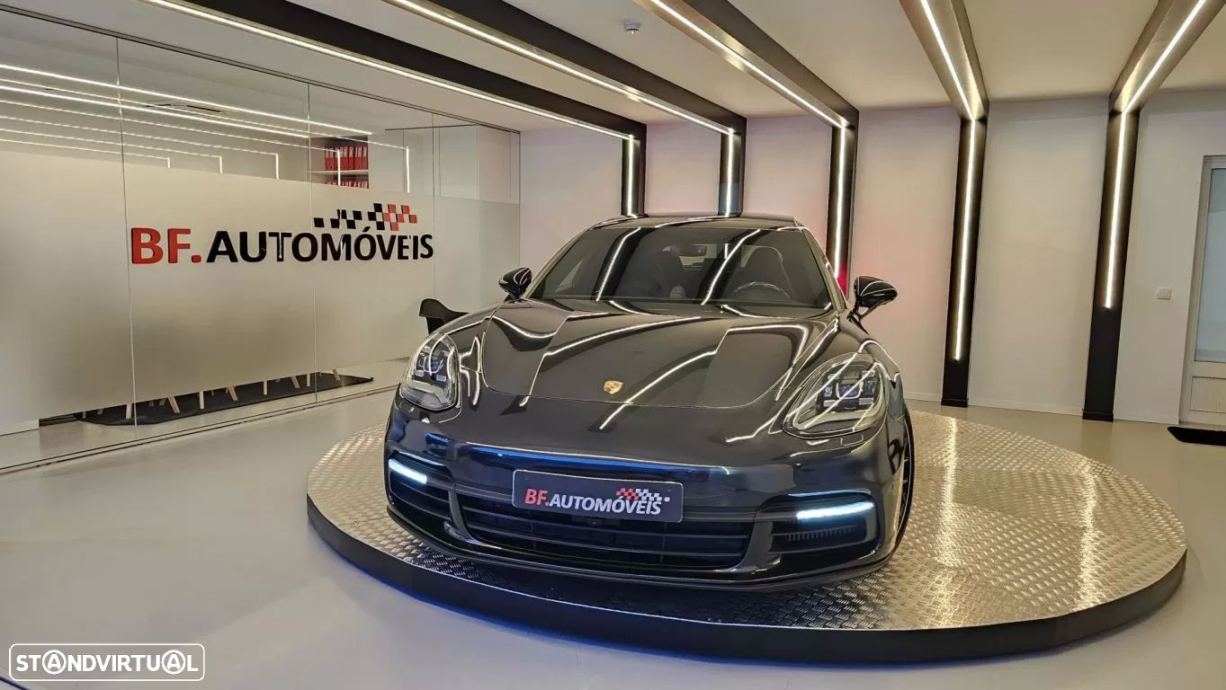 Porsche Panamera Sport Turismo 4 E-Hybrid 10 Years Edition - 13