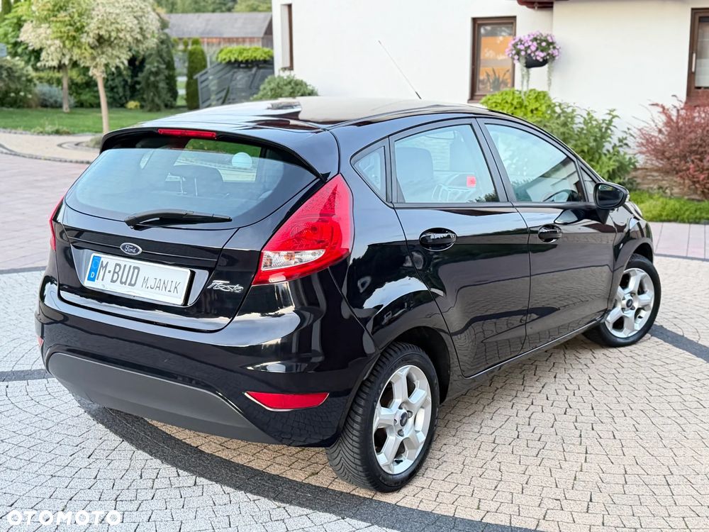Ford Fiesta - 24