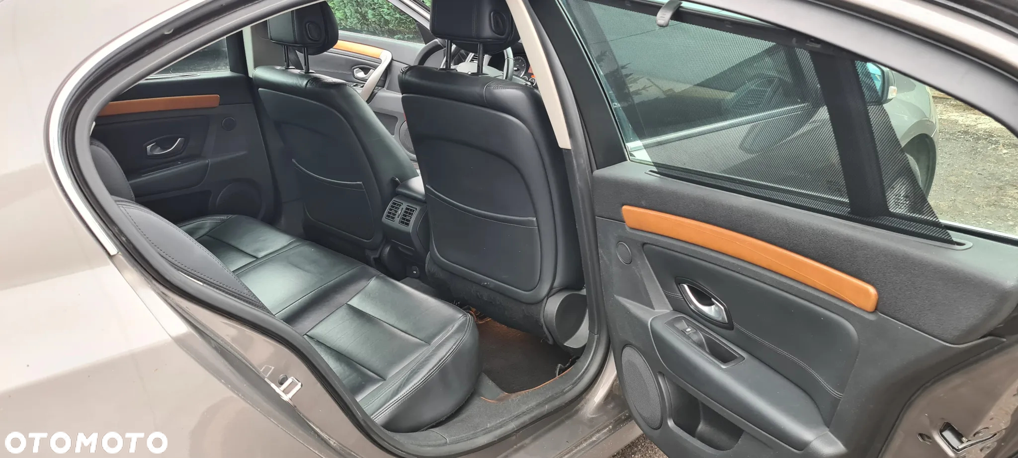 Renault Laguna 2.0 DCi Initiale - 11