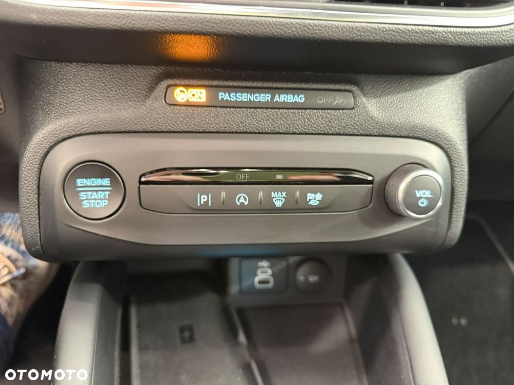 Ford Focus 1.0 EcoBoost Hybrid TITANIUM X - 22