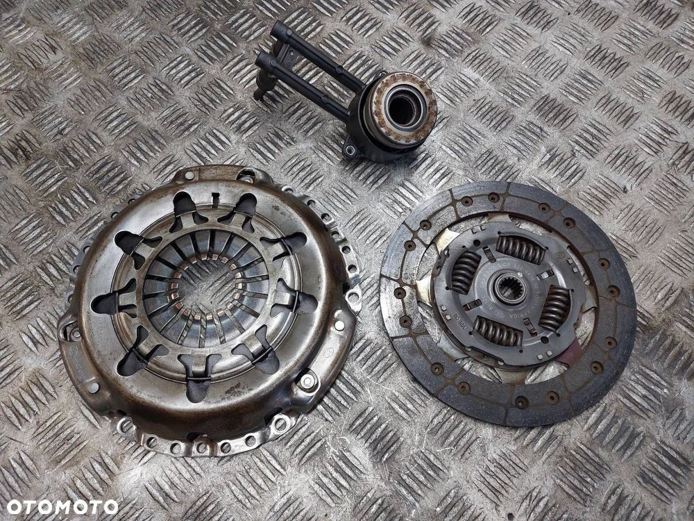 SPRZĘGŁO TARCZA + DOCISK + ŁOŻYSKO OPOROWE FORD FOCUS MK2 1.6 16V - 1