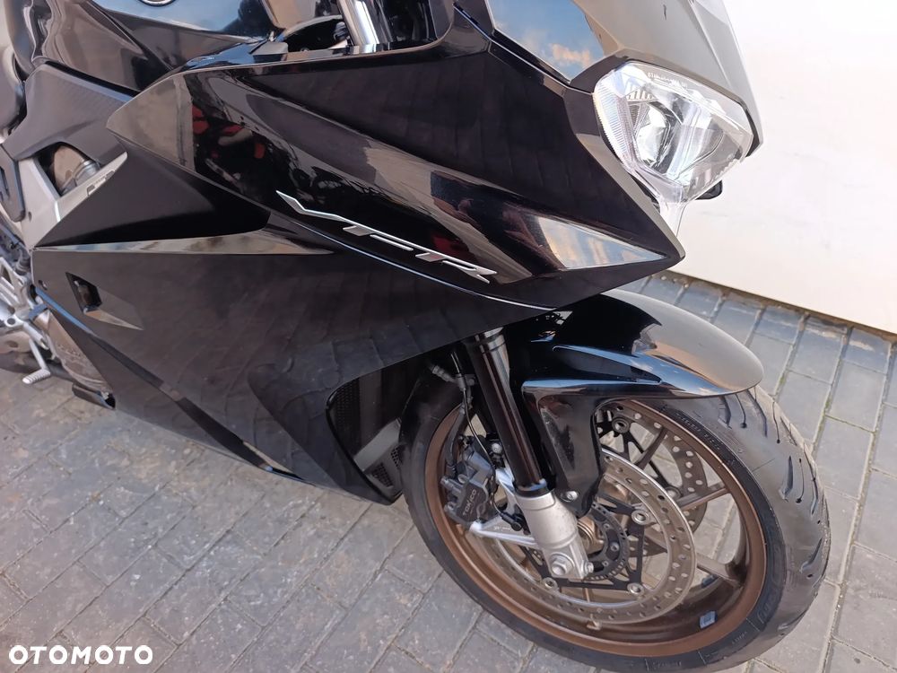 Honda VFR - 30