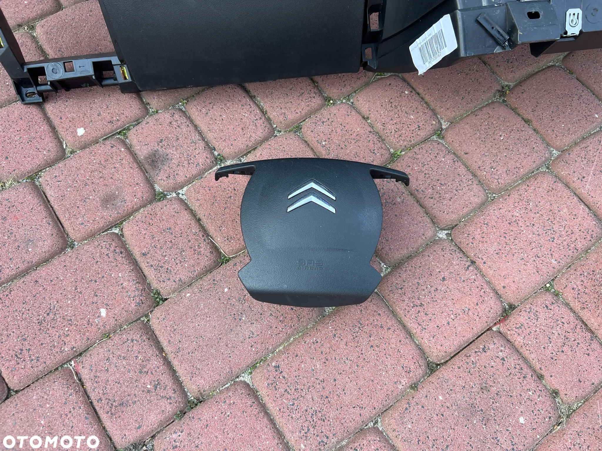 DESKA KONSOLA KOKPIT PODUSZKA PASY CITROEN C5 III X7 - 8