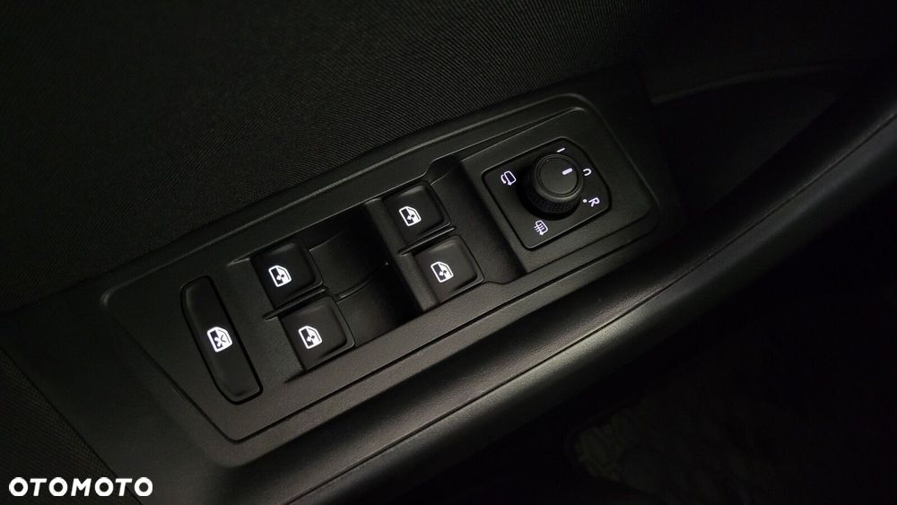 Volkswagen T-Roc - 17