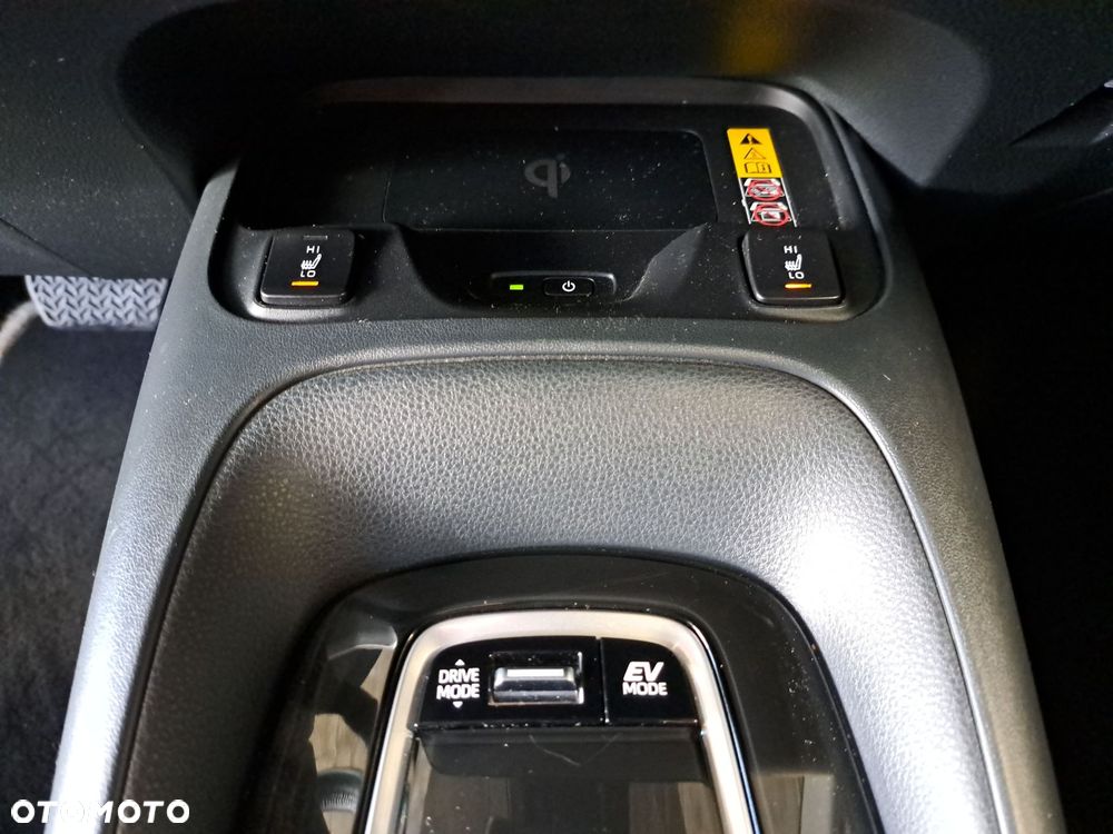 Toyota Corolla 1.8 Hybrid Comfort - 28