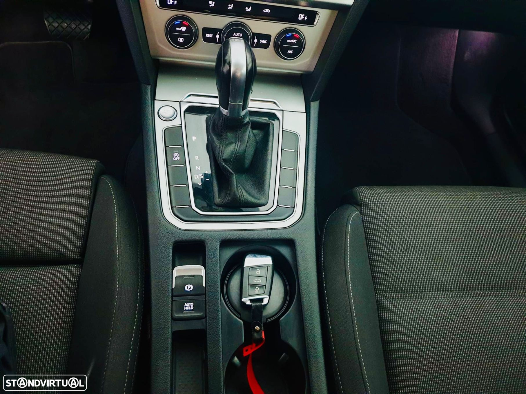 VW Passat - 13