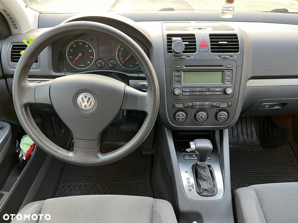 Volkswagen Golf 1.6 DSG Comfortline - 12